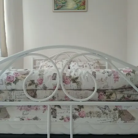Ginger House