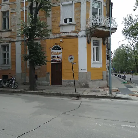 Хостел Ginger House *